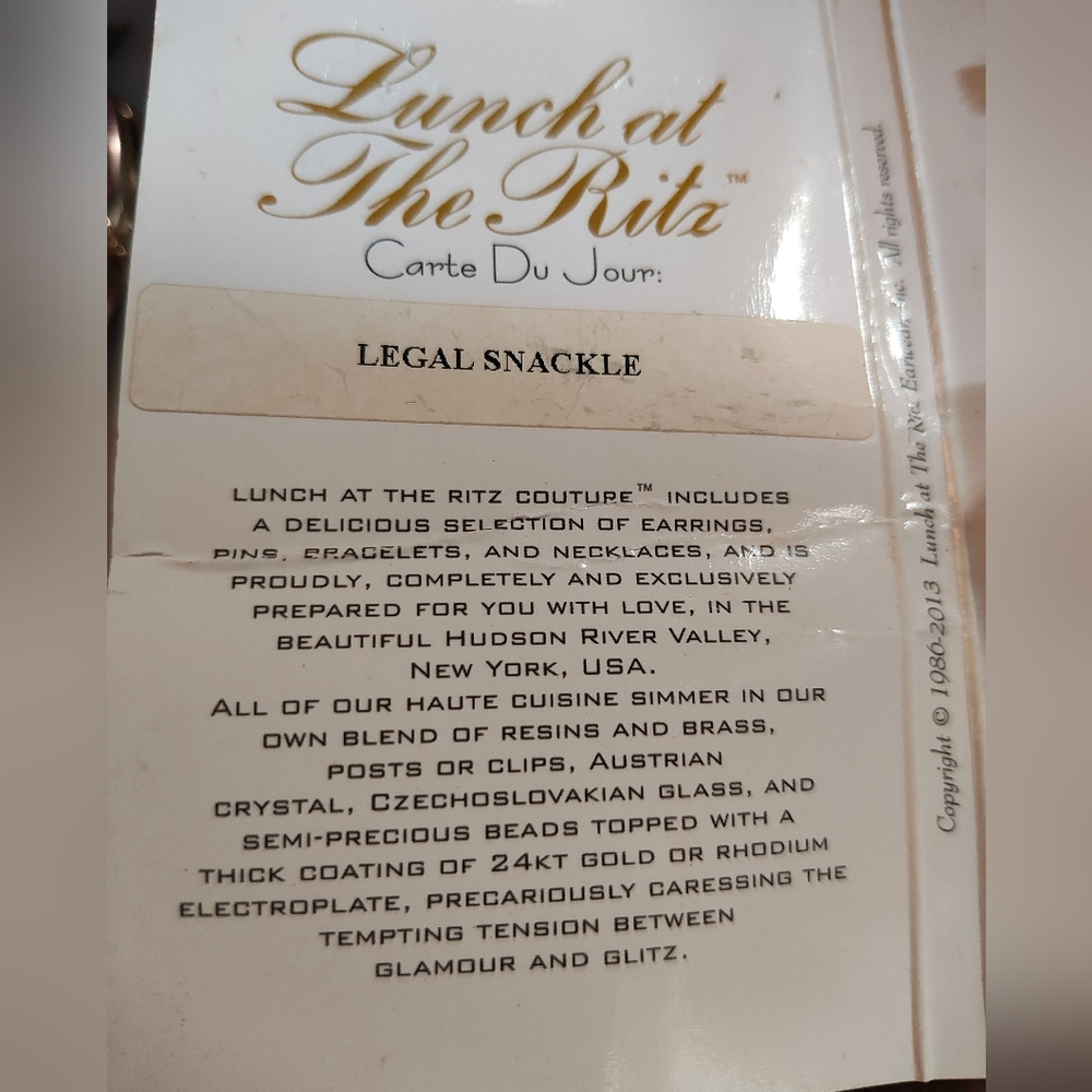 ⭐Rare Lunch at the Ritz Legal snackle earrings⭐ - Picture 3 of 4